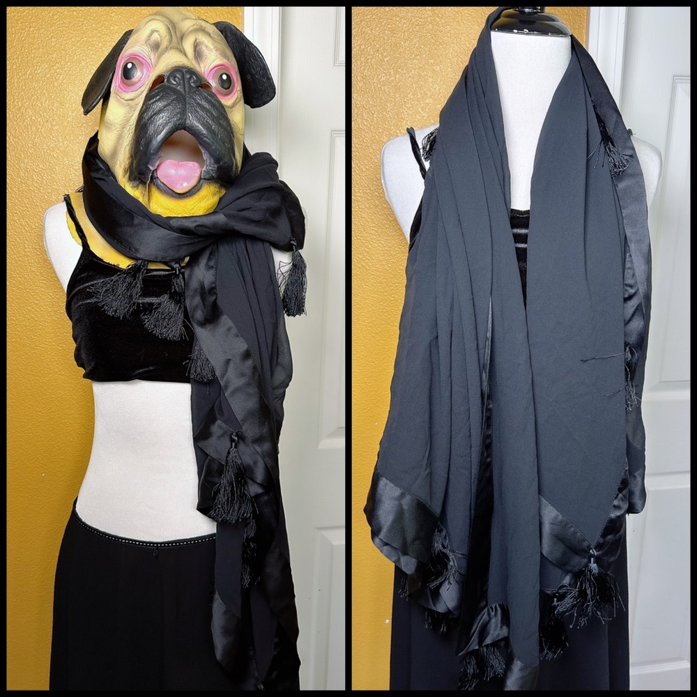BERGDORF GOODMAN, VINTAGE tassel sheer wrap!!